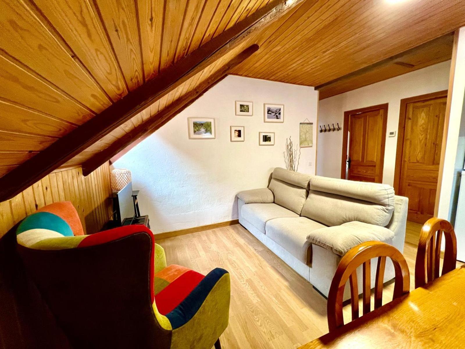 Apartamento La Buhardilla Del Boscache San Juan De Plan Luaran gambar